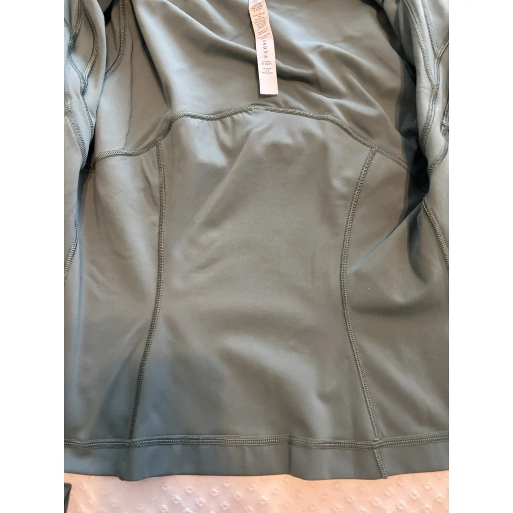 Lululemon Women's Green Full Zip Activewear Jacket Size 6 Nylon Lycra Pockets
